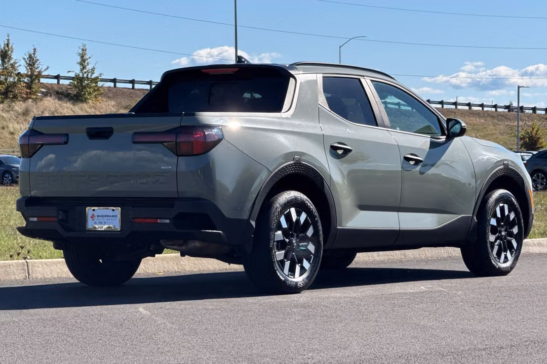 2025 Hyundai Santa Cruz SEL - Image 3