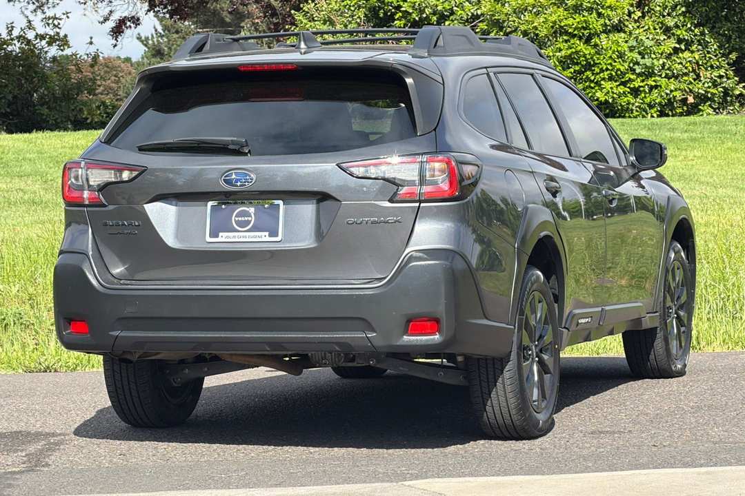 2023 Subaru Outback Onyx Edition - Image 3