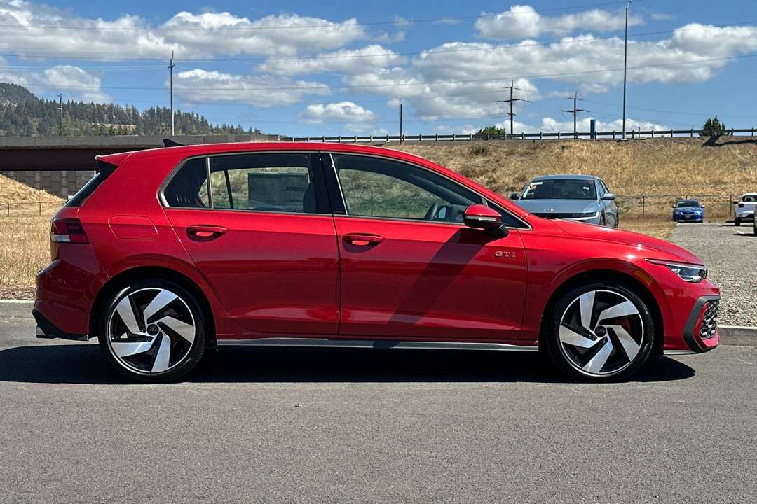 2026 Volkswagen Golf Gti 2.0T S - Image 2