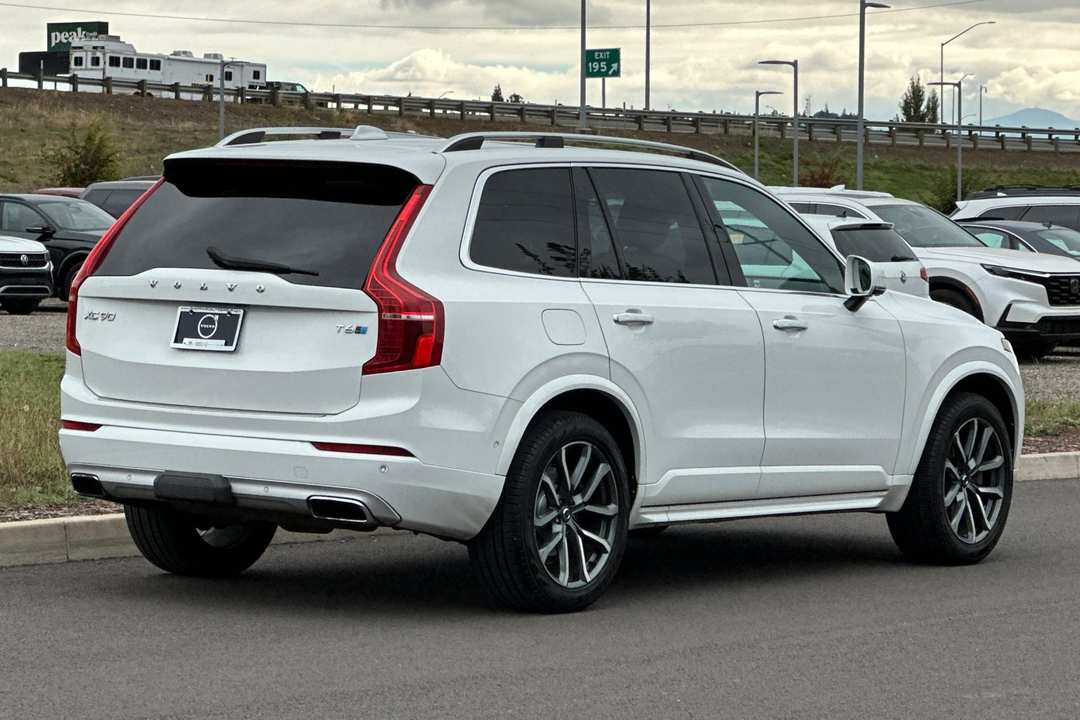 2017 Volvo Xc90 T6 Momentum - Image 3