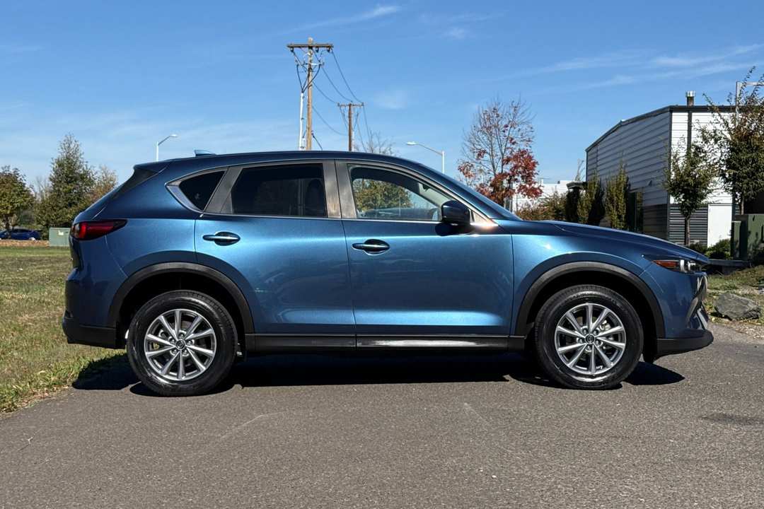2022 MAZDA CX-5 2.5 S Select Package - Image 2