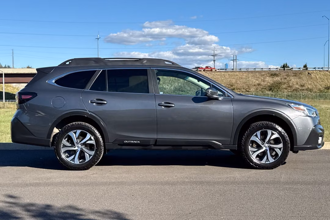 2021 Subaru Outback Limited - Image 2