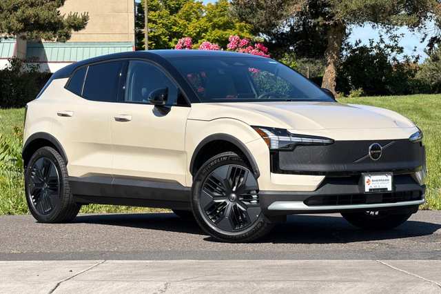 2026 Volvo Ex30 Twin Motor Cross Country Ultra
