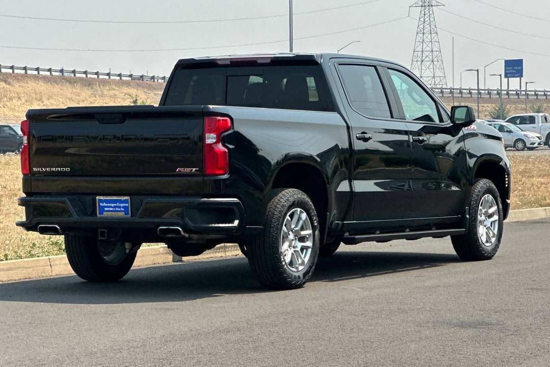 2024 Chevrolet Silverado 1500 RST - Image 3