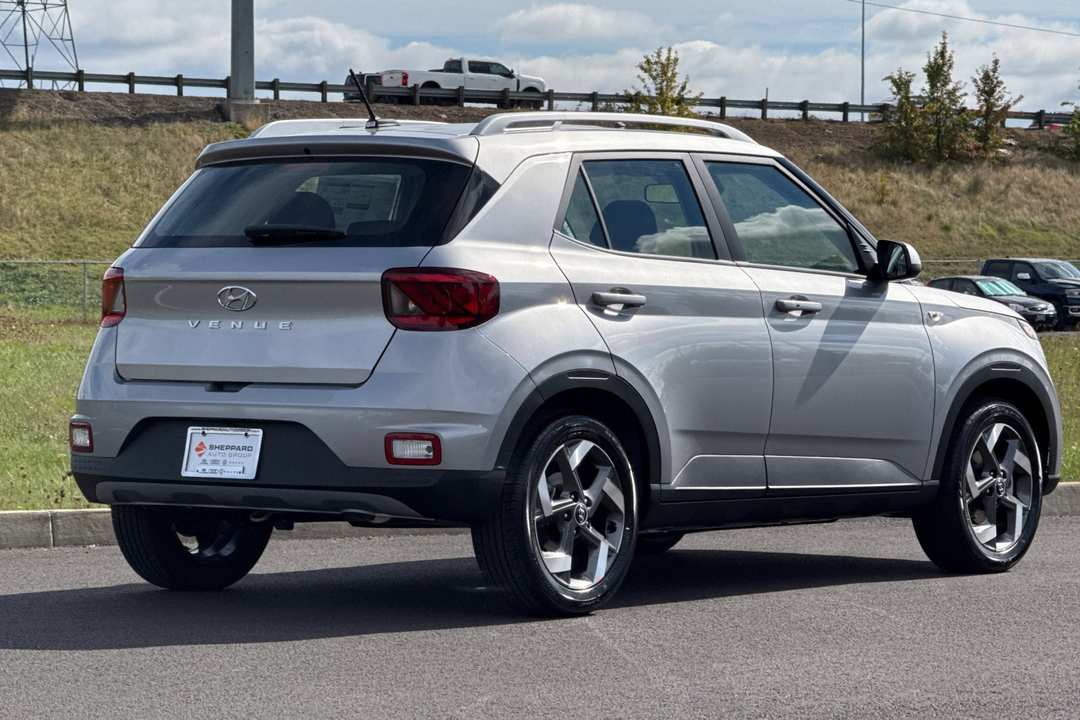 2026 Hyundai Venue SEL - Image 3