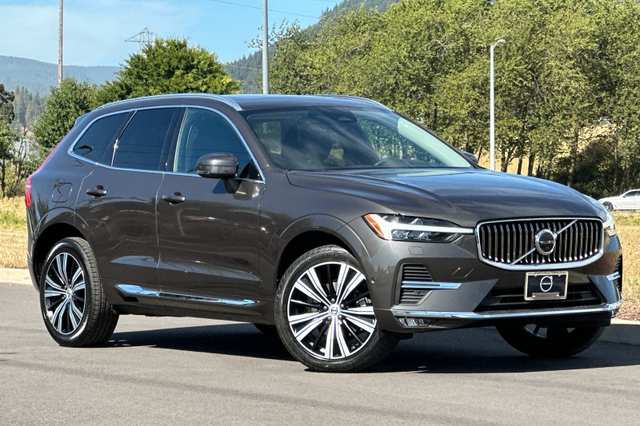 2023 Volvo Xc60 B5 Plus Bright Theme