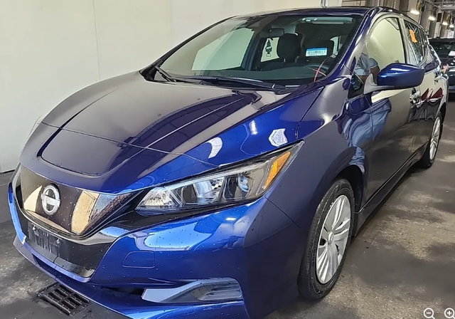2025 Nissan LEAF S