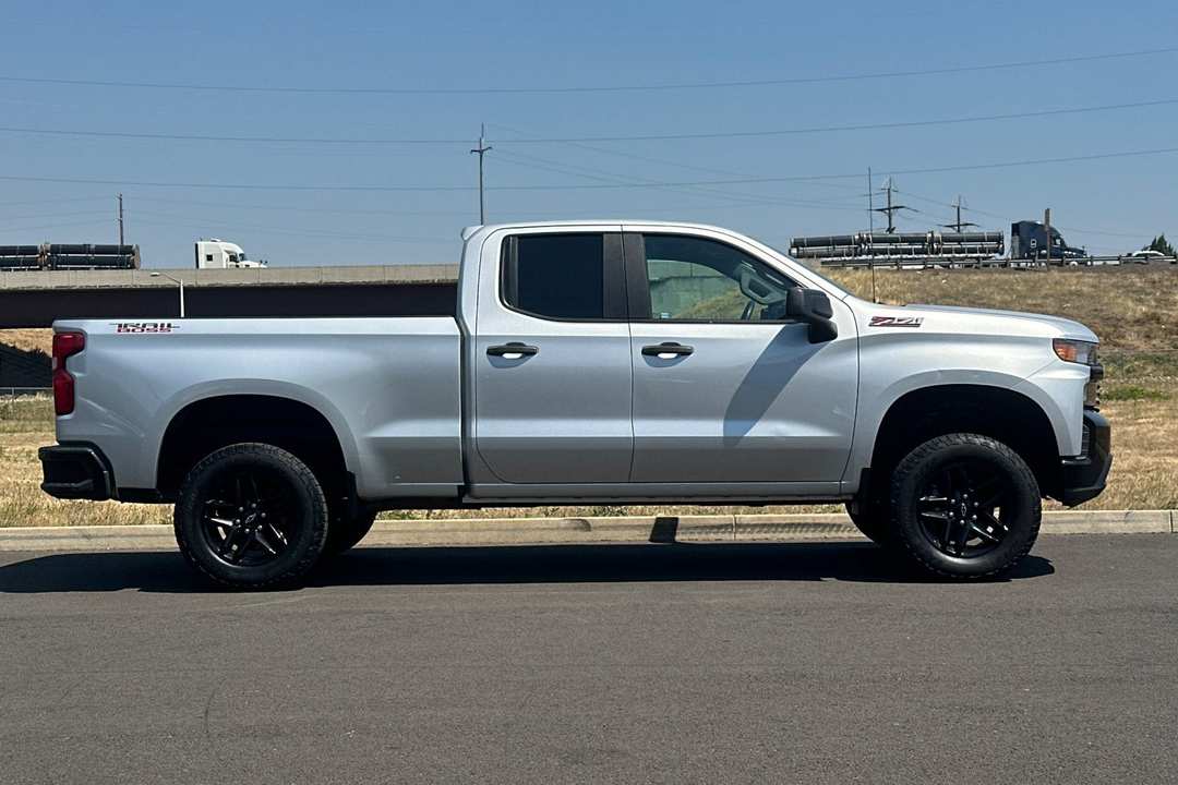 2019 Chevrolet Silverado 1500 Custom Trail Boss - Image 2