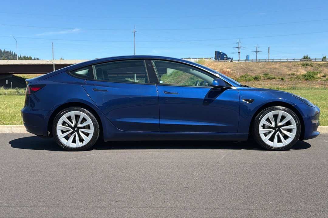 2022 Tesla Model 3 Long Range - Image 2