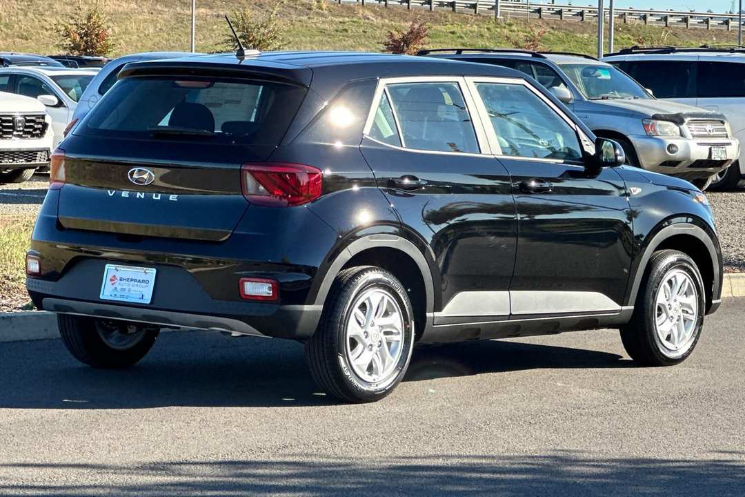 2026 Hyundai Venue SE - Image 3