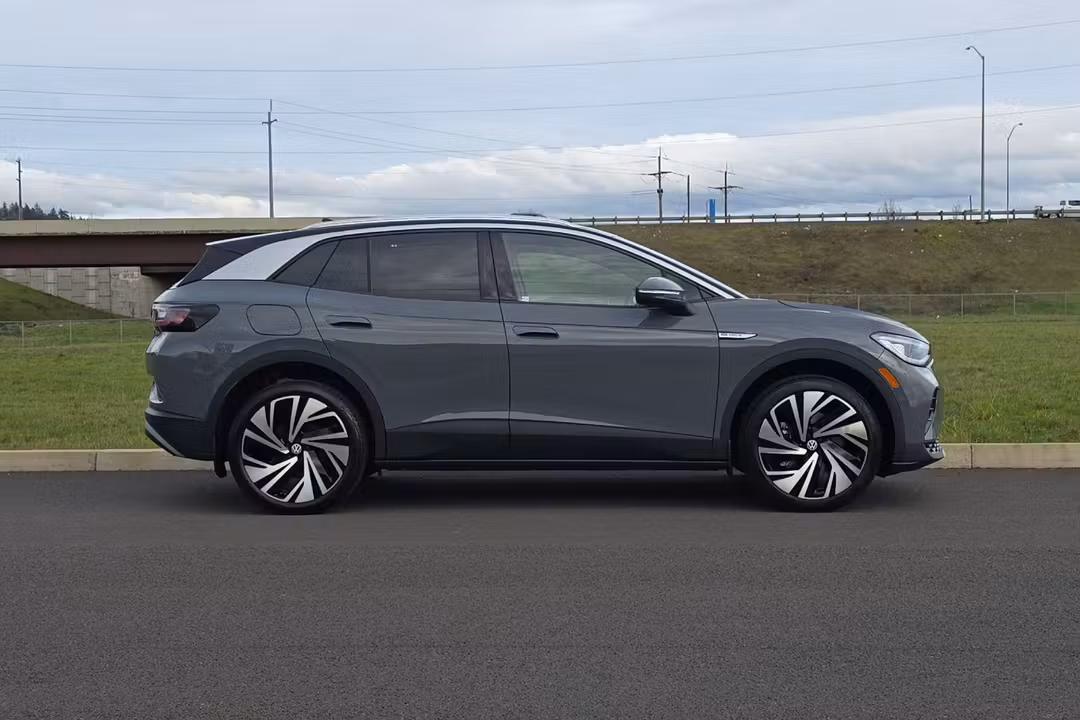 2026 Volkswagen Id.4 Pro S Plus - Image 2