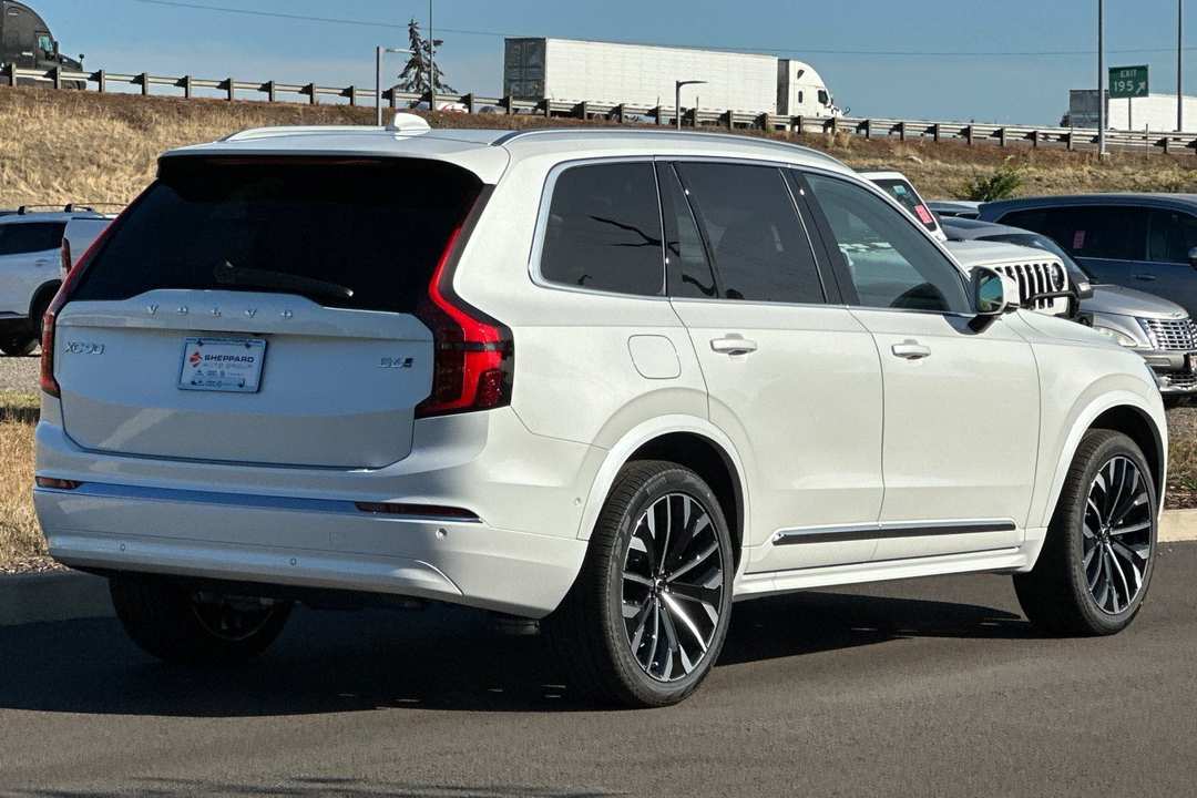 2027 Volvo Xc90 B6 Ultra - Image 3