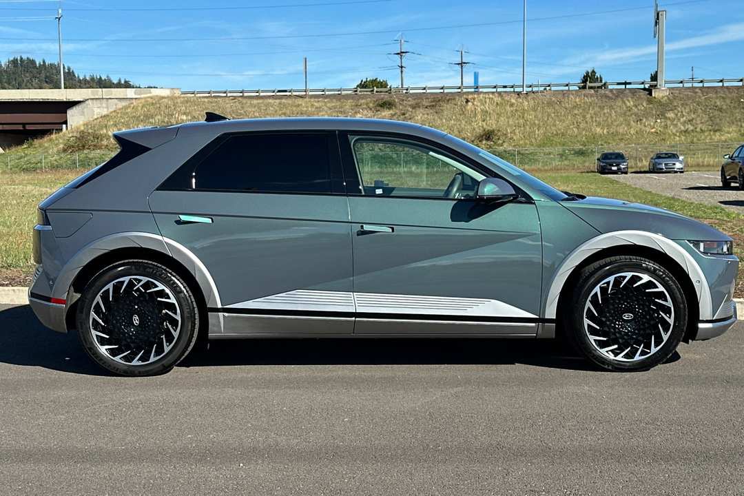 2024 Hyundai Ioniq 5 Limited - Image 2