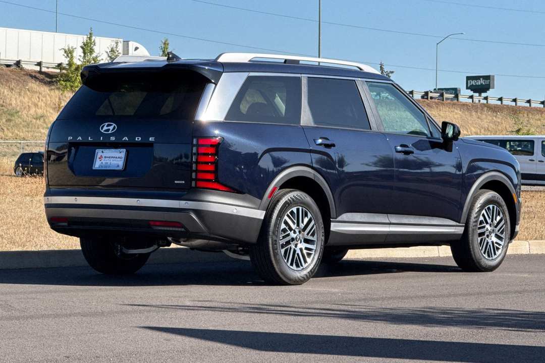 2027 Hyundai Palisade SEL - Image 3