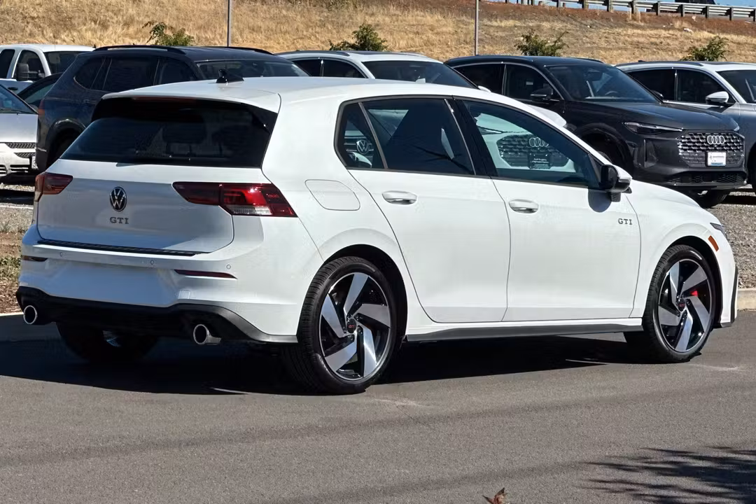 2026 Volkswagen Golf Gti 2.0T S - Image 3