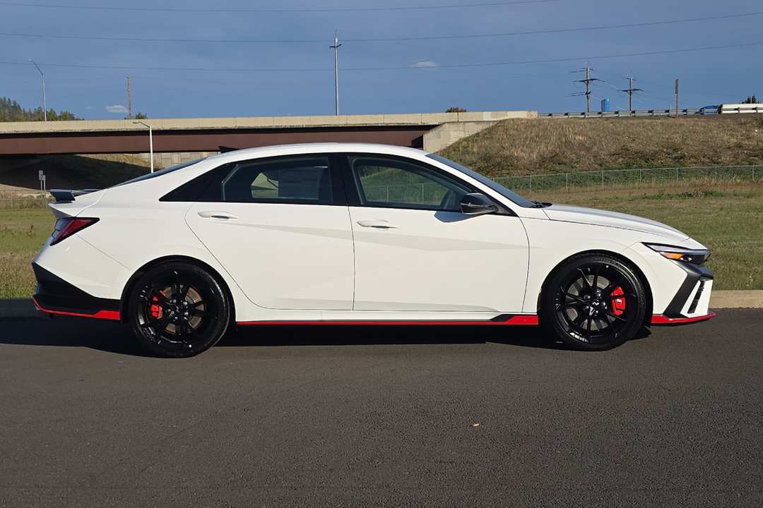 2026 Hyundai Elantra N Base - Image 2