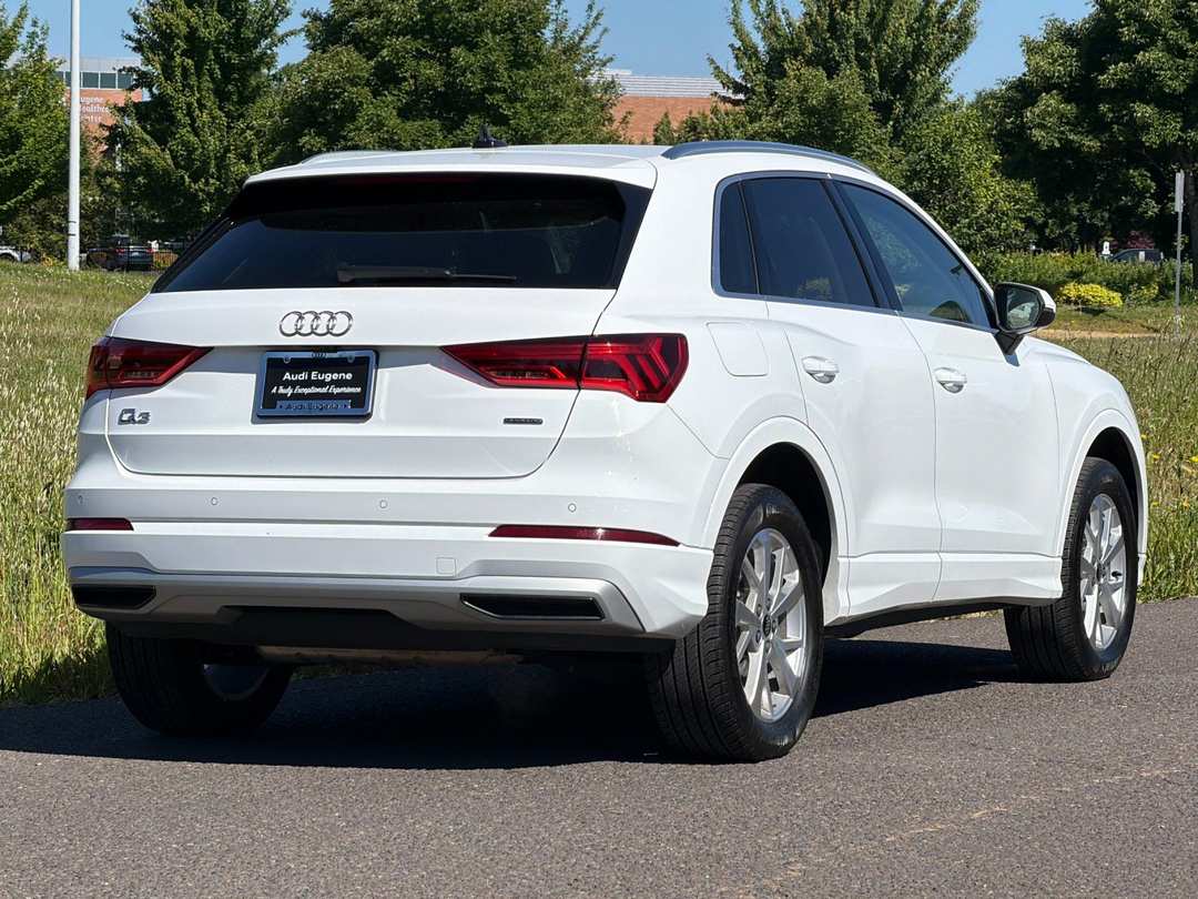 2024 Audi Q3 Premium - Image 3