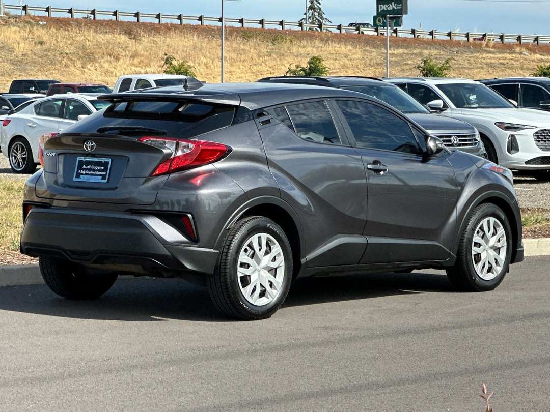 2019 Toyota C-Hr LE - Image 3