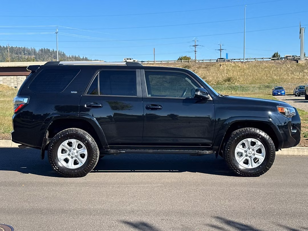 2023 Toyota 4Runner SR5 Premium - Image 2