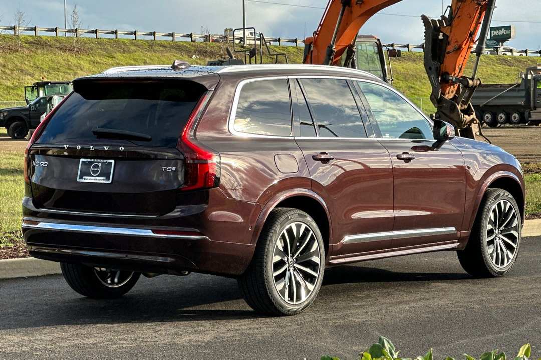 2026 Volvo Xc90 Plug-In Hybrid T8 Ultra - Image 3
