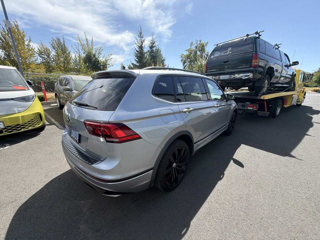 2020 Volkswagen Tiguan 2.0T SE RLine Black - Image 3