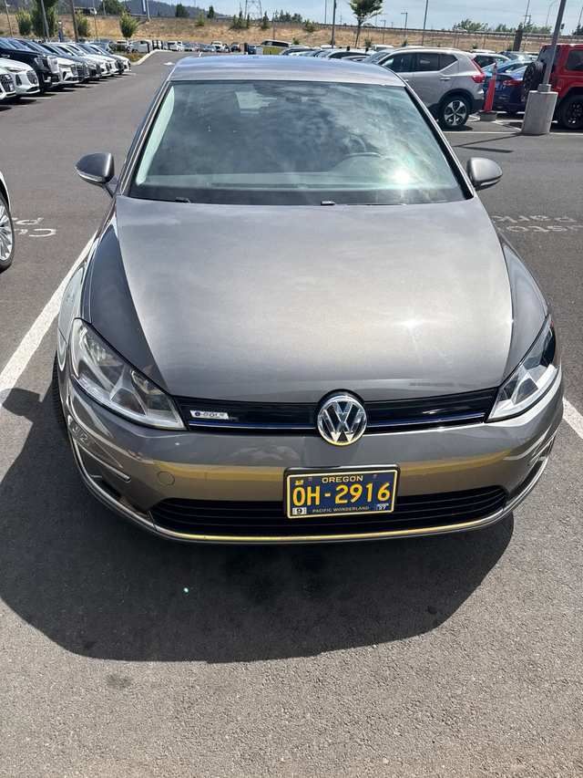 2016 Volkswagen E-Golf SE