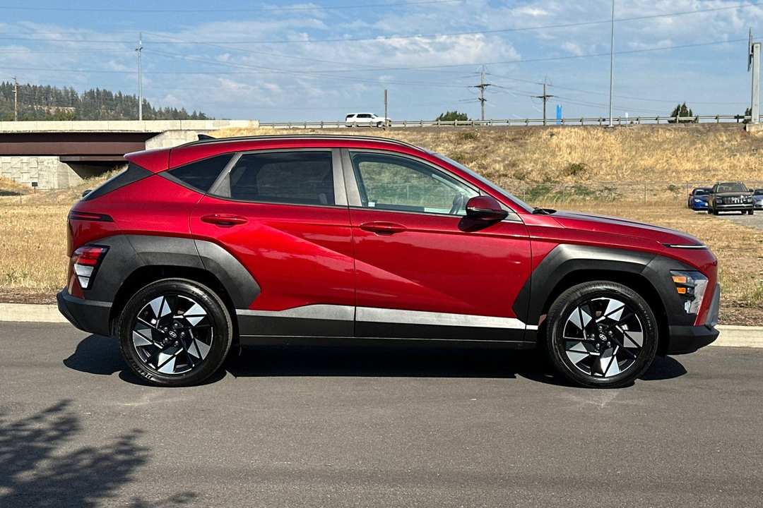 2024 Hyundai Kona SEL - Image 2