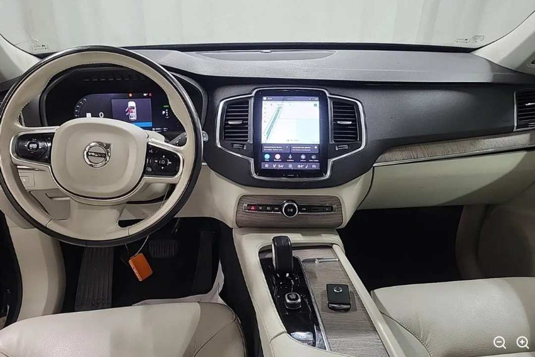 2023 Volvo Xc90 Recharge Plug-In Hybrid T8 Core Bright Theme - Image 2