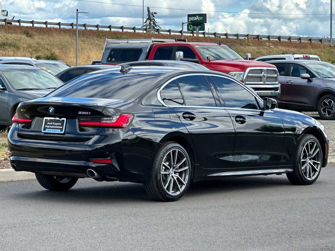 2020 BMW 3 Series 330i xDrive - Image 3