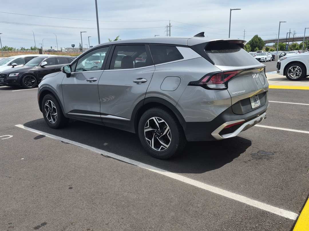 2023 Kia Sportage LX - Image 2