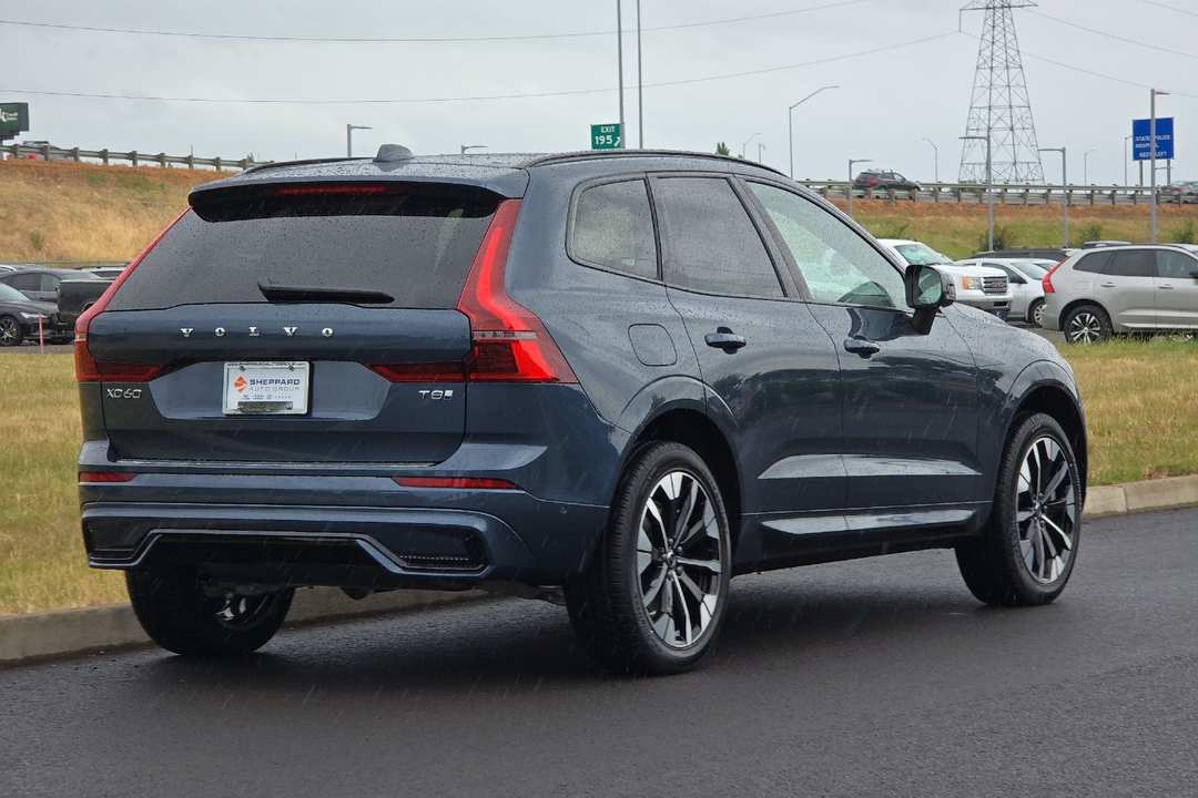 2026 Volvo Xc60 Plug-In Hybrid T8 Plus - Image 3