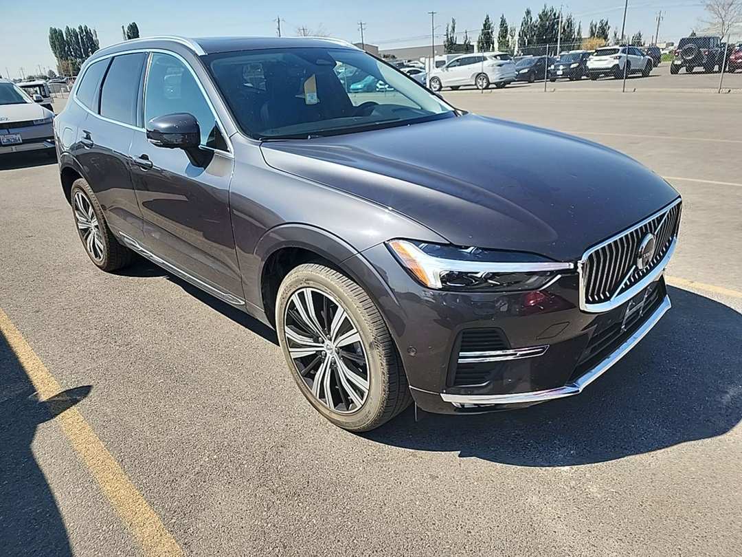 2023 Volvo Xc60 B5 Plus Bright Theme - Image 3