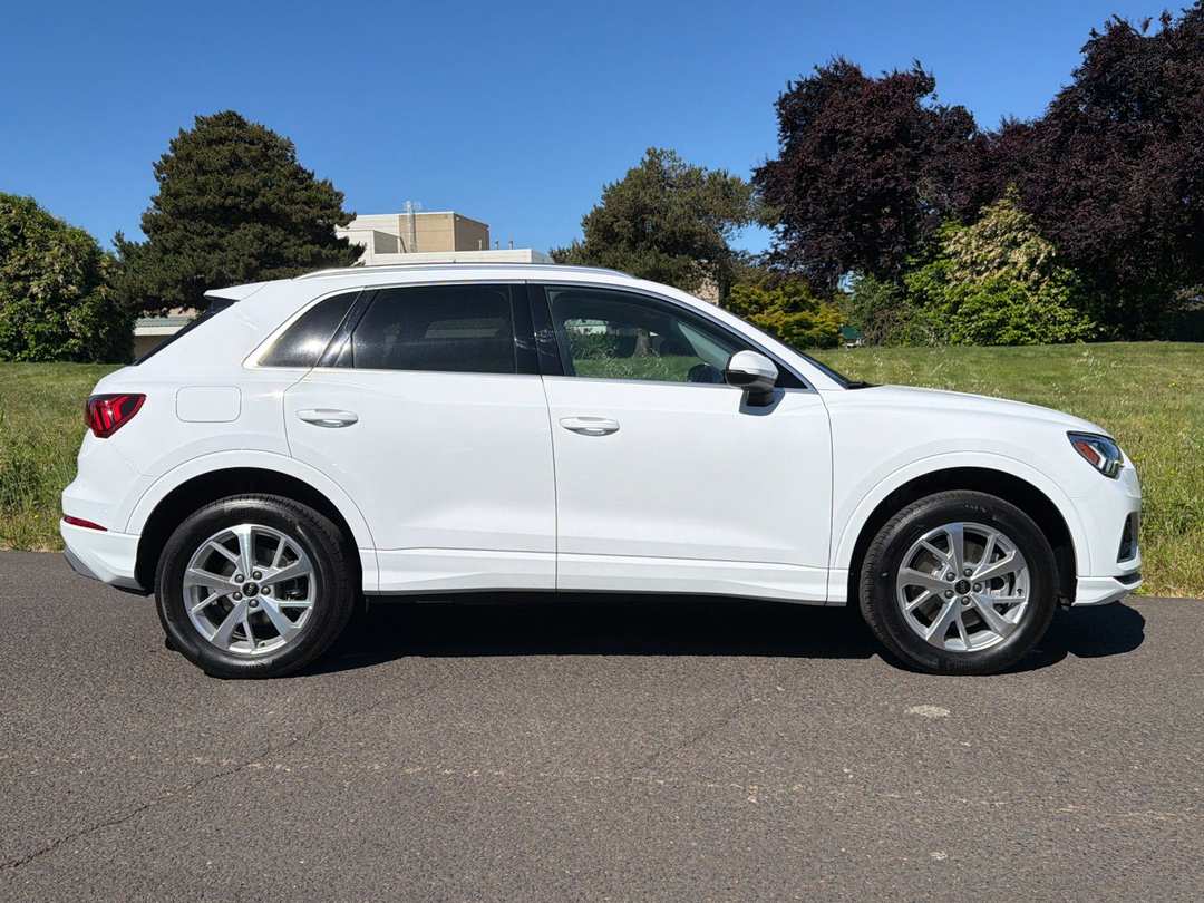 2024 Audi Q3 Premium - Image 2