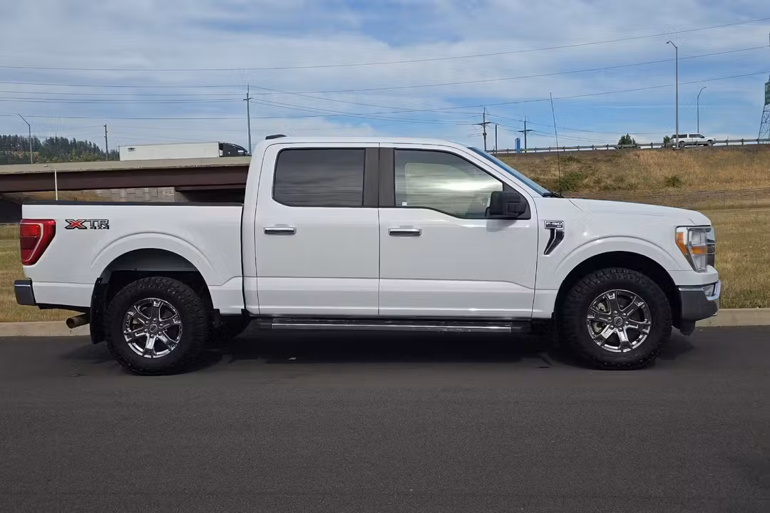 2021 Ford F-150 XLT - Image 2