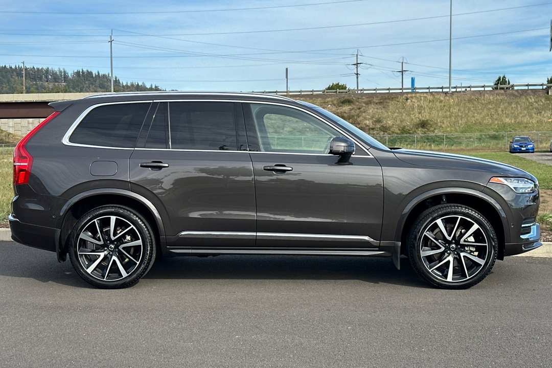 2025 Volvo Xc90 B6 Plus 6Seater - Image 2