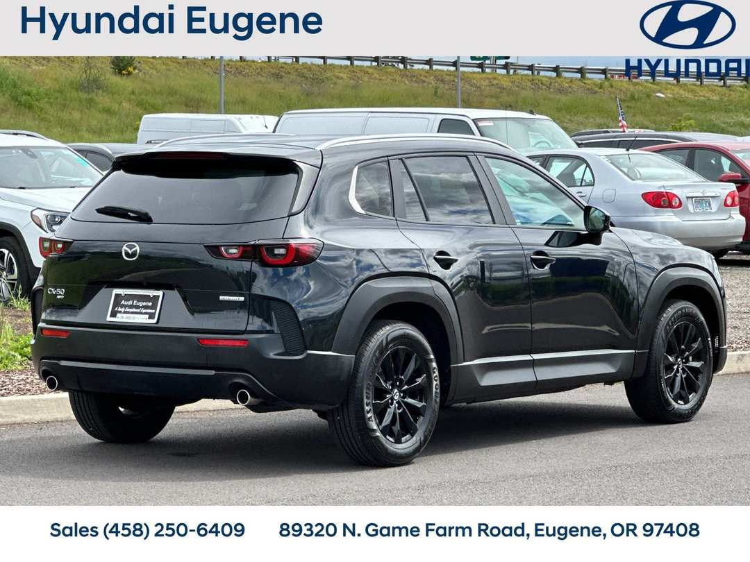 2025 MAZDA Cx-50 2.5 S Preferred Package - Image 3