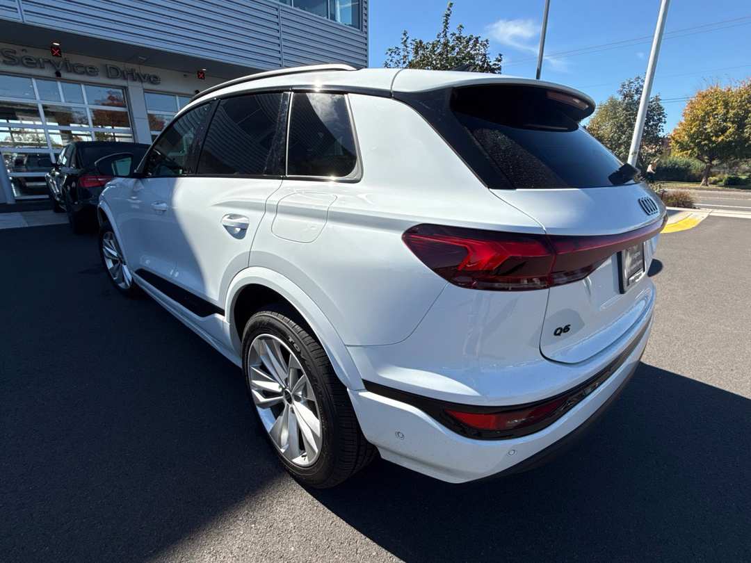 2025 Audi Q6 E-Tron Premium - Image 2