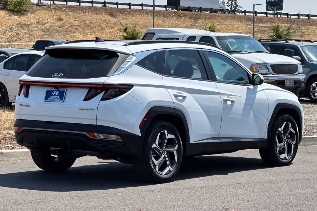 2024 Hyundai Tucson Hybrid SEL Convenience - Image 3