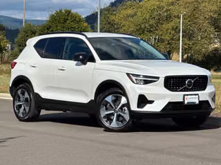 2024 Volvo Xc40 B5 Core