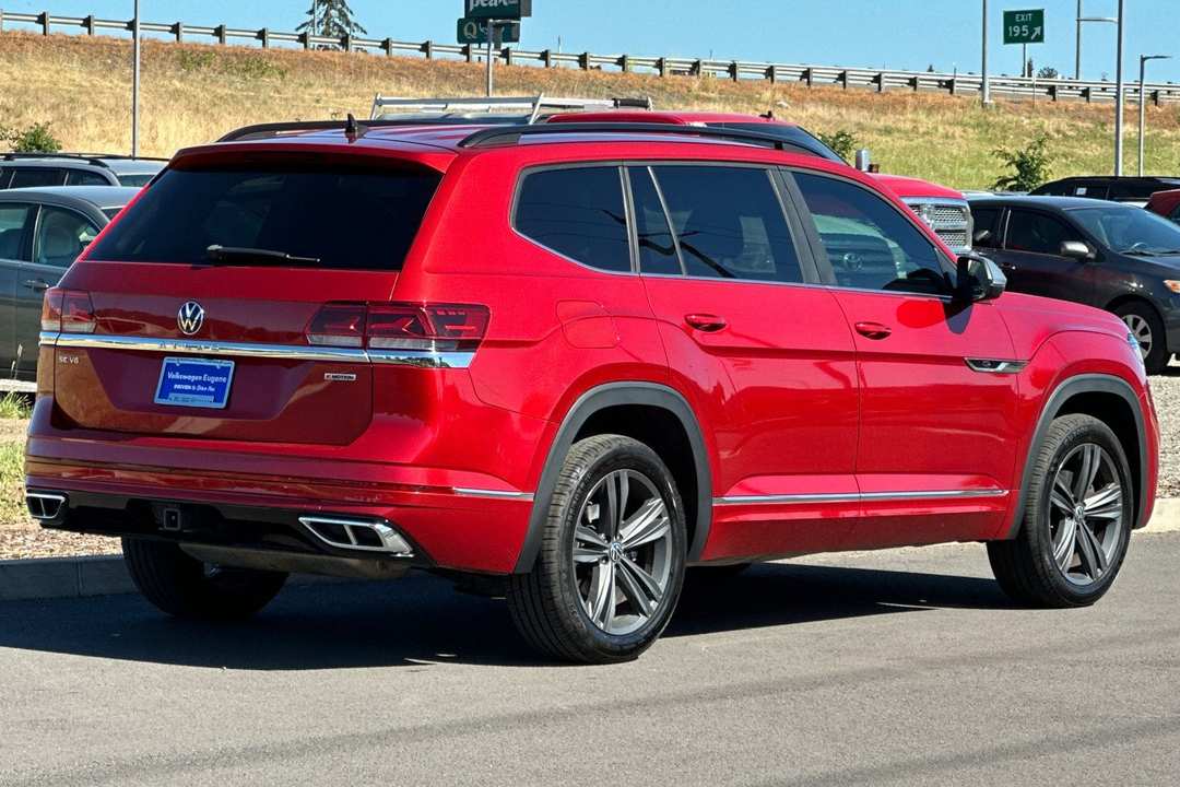 2021 Volkswagen Atlas 3.6L V6 SE w/Technology RLine - Image 3