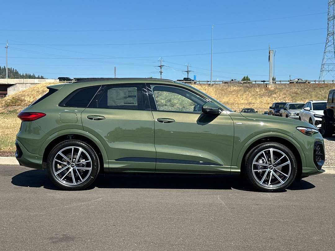 2026 Audi Q5 2.0T Prestige - Image 2