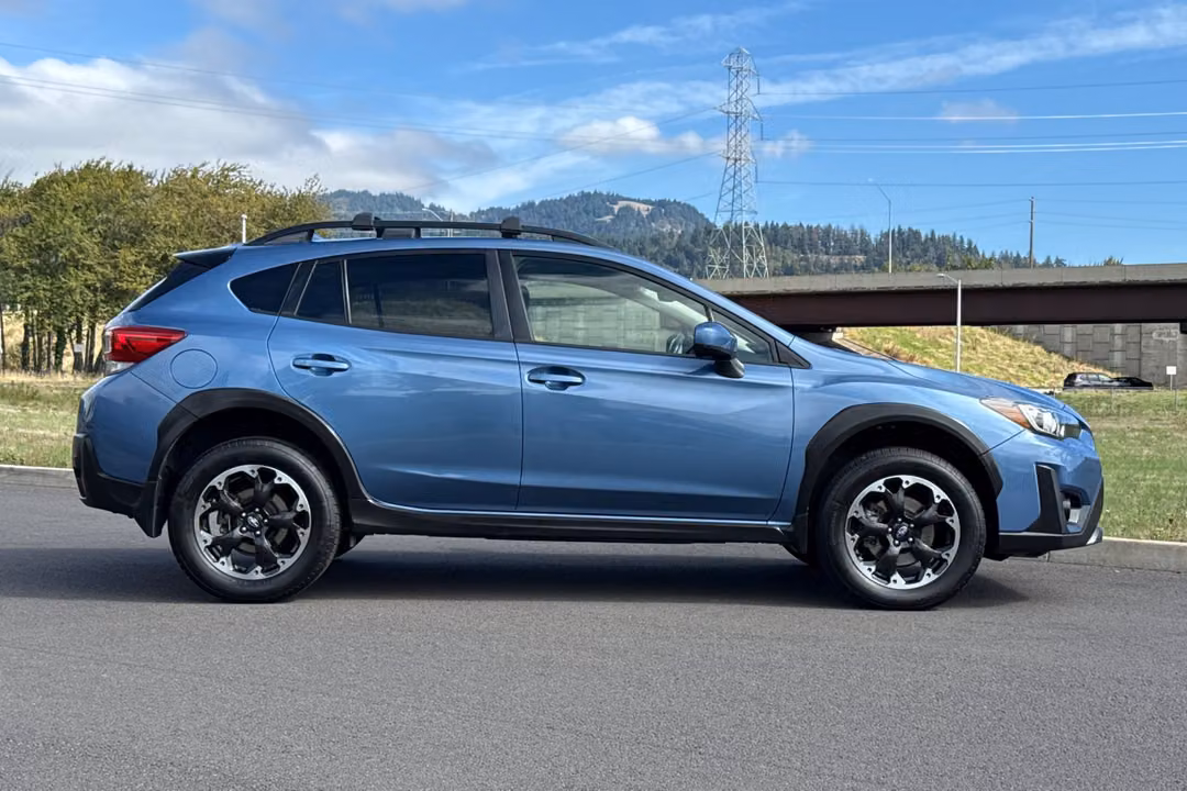 2022 Subaru Crosstrek Premium - Image 2
