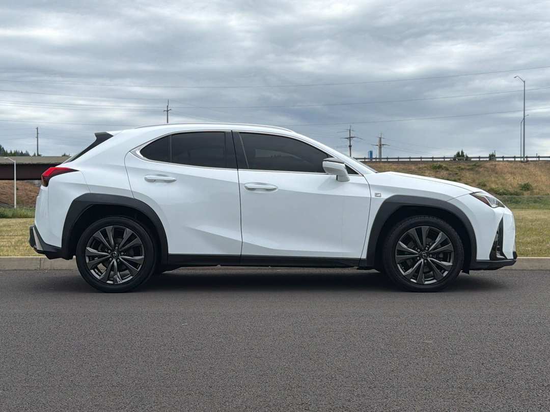 2019 Lexus Ux 200 F SPORT - Image 2