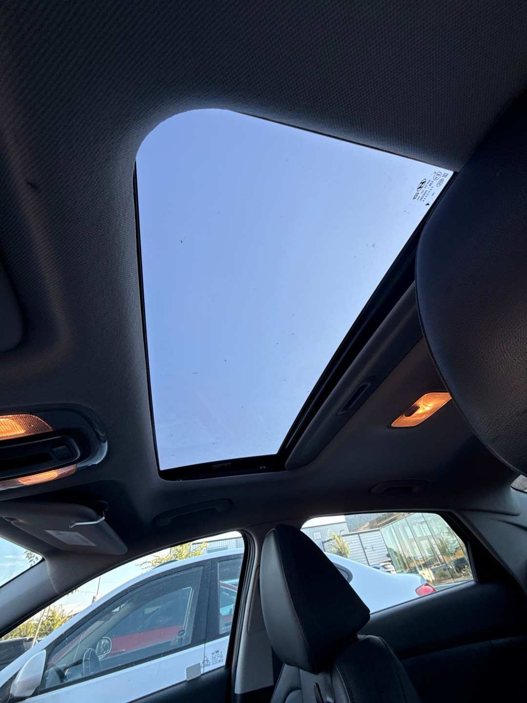 2025 Hyundai Elantra Hybrid Limited - Image 2