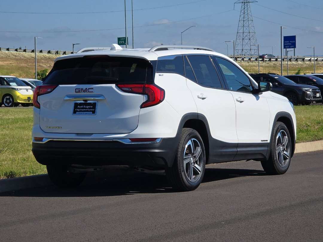 2020 GMC Terrain SLT - Image 3