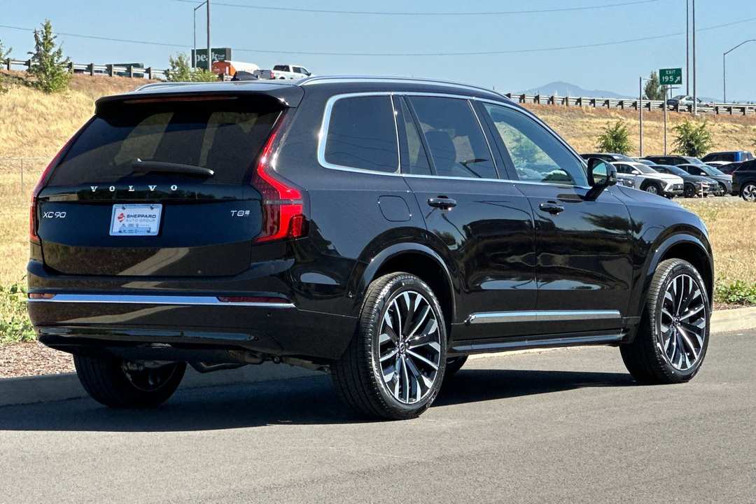 2026 Volvo Xc90 Plug-In Hybrid T8 Ultra - Image 3