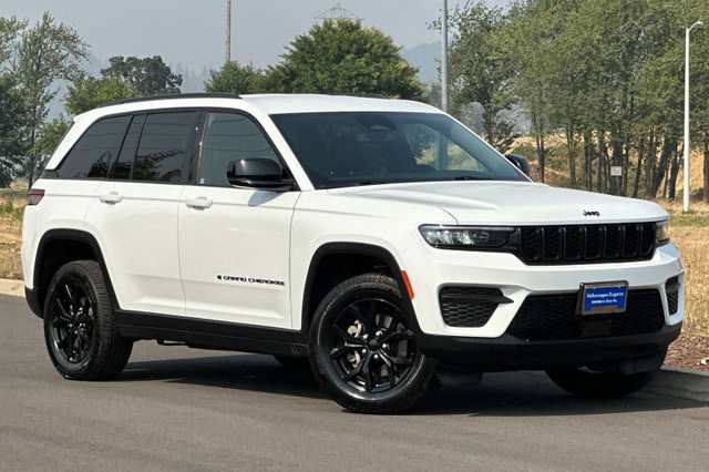 2024 Jeep Grand Cherokee Altitude