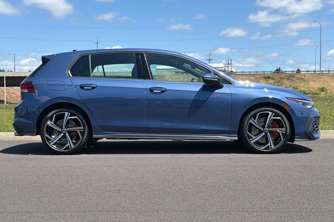 2026 Volkswagen Golf Gti 2.0T SE - Image 2