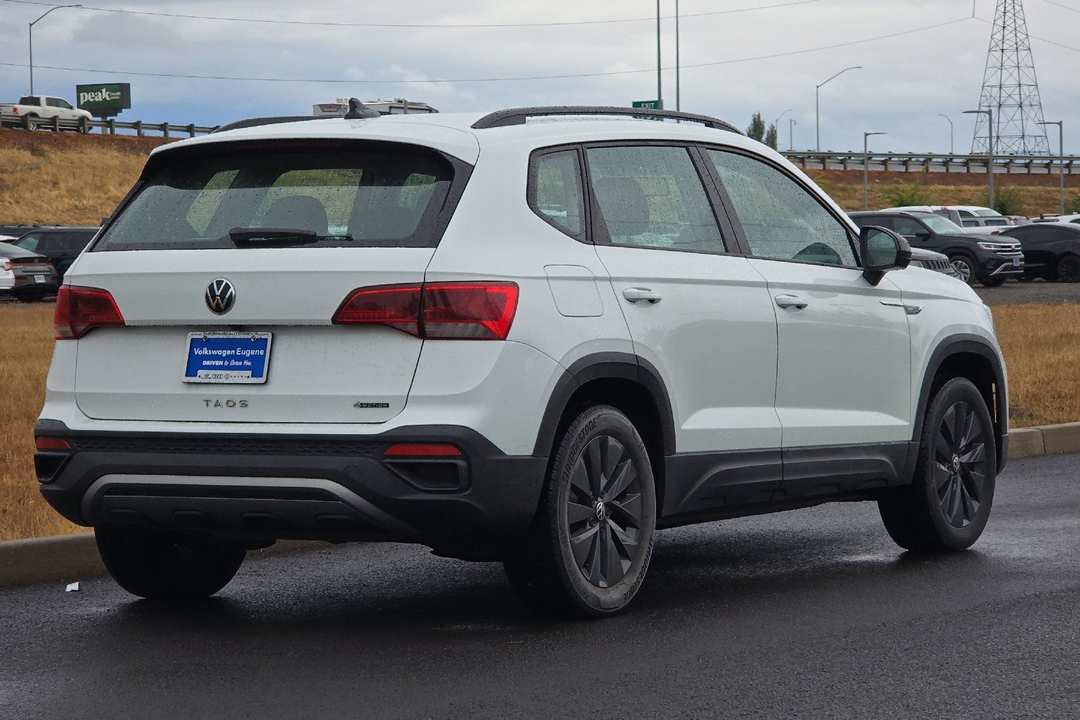 2022 Volkswagen Taos 1.5T S - Image 3