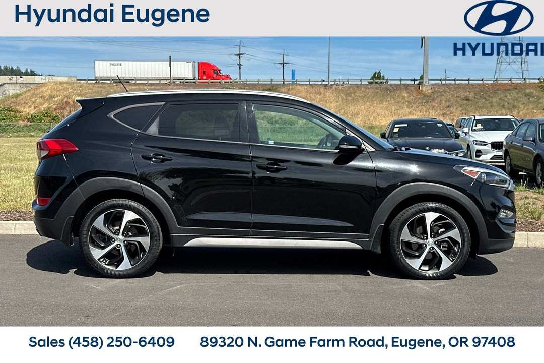 2017 Hyundai Tucson Sport - Image 2